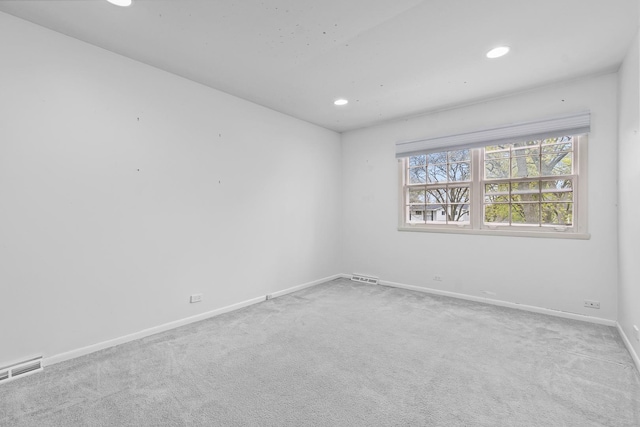49 Red Oak Ln, Highland Park, IL 60035 - unfurnished room featuring recessed lighting and carpet