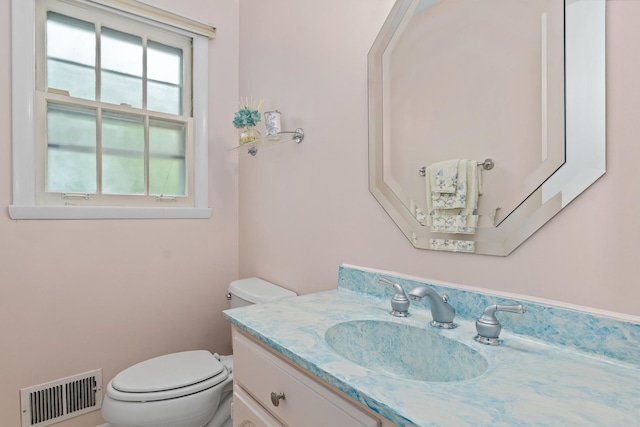 49 Red Oak Ln, Highland Park, IL 60035 - bathroom with toilet and vanity