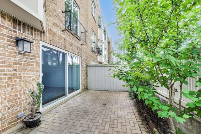 108 Bishop Quarter Ln, Oak Park, IL 60302 - view of patio / terrace