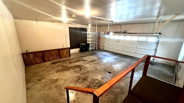 16179 Greenland Dr, Morrison, IL 61270 - view of garage