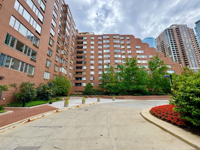 801 S Plymouth Ct Unit 302, Chicago, IL 60605 - photo 1