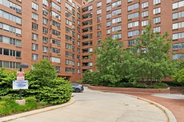 801 S Plymouth Ct Unit 302, Chicago, IL 60605 - photo 2