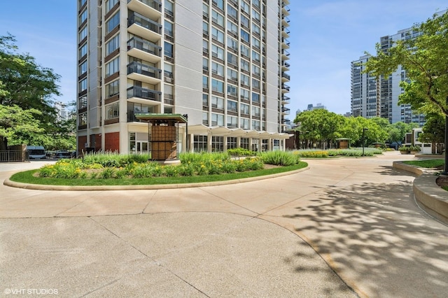 1455 N Sandburg Ter Unit 204, Chicago, IL 60610 - photo 17