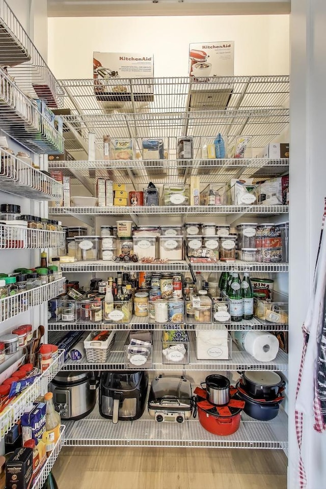2405 W Iowa St Unit 405, Chicago, IL 60622 - view of pantry