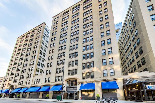 740 S Federal St Unit 504, Chicago, IL 60605 - photo 1