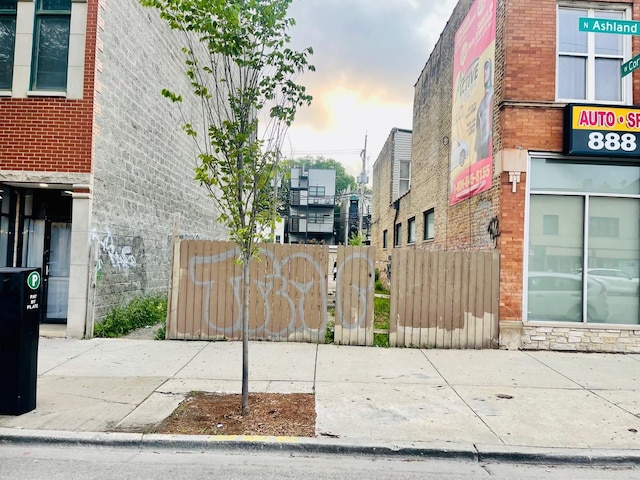 1028 N Ashland Ave, Chicago, IL 60622