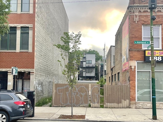 1028 N Ashland Ave, Chicago, IL 60622