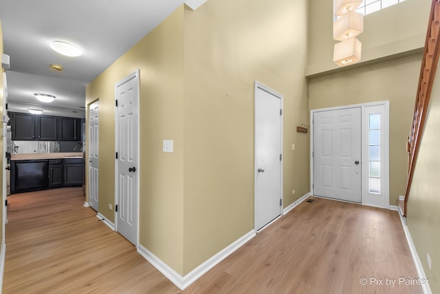 1521 E Baronet Ln, Palatine, IL 60074 - foyer with light wood-style flooring