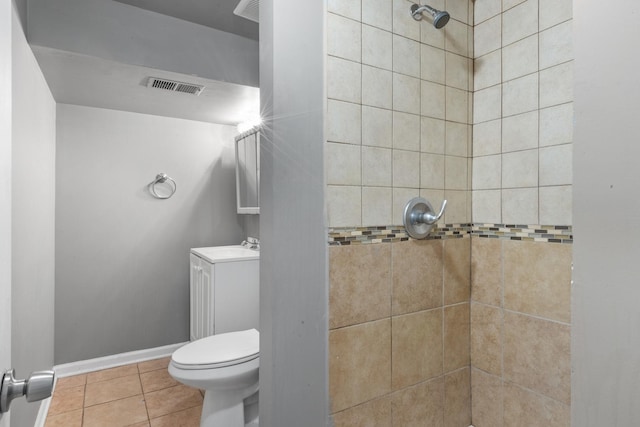 225 S Willow St, Glenwood, IL 60425 - full bath with tiled shower, tile patterned flooring, and vanity