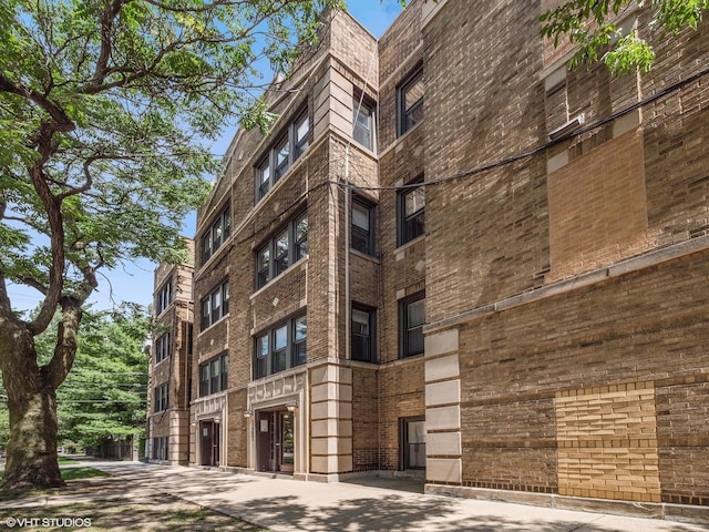 3607 N Bosworth Ave Unit 3, Chicago, IL 60613 - view of apartment building / complex