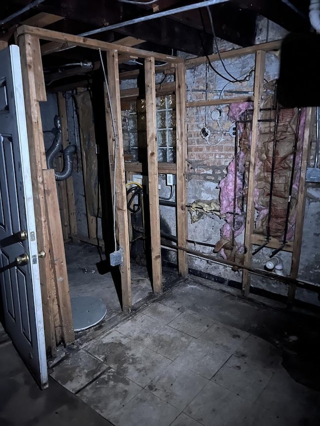 8005 S Blackstone Ave, Chicago, IL 60619 - view of basement