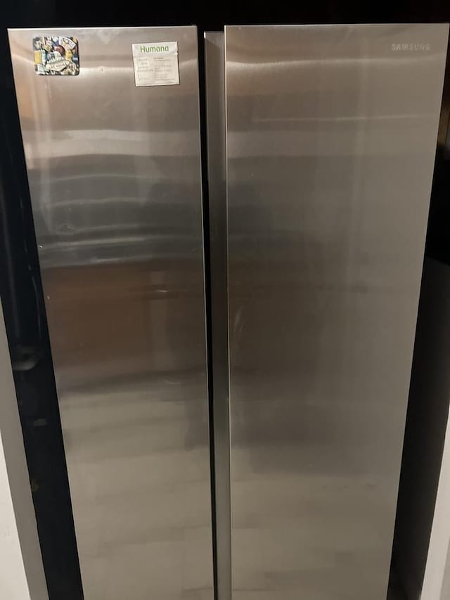 8005 S Blackstone Ave, Chicago, IL 60619 - detailed view of freestanding refrigerator