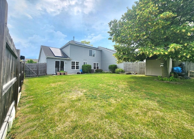 72 Wilton Ln, Mundelein, IL 60060 - back of house featuring a fenced backyard