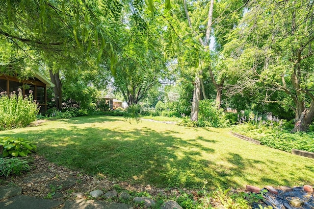 14 Grandview Dr, Normal, IL 61761 - view of green lawn
