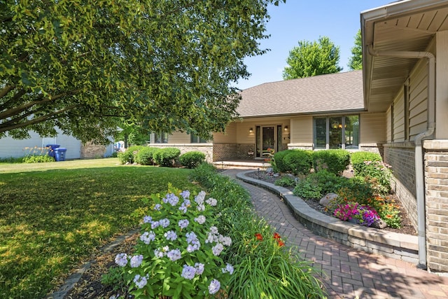 541 Donald St, Hinckley, IL 60520 - view of green lawn