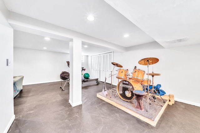 3052 W 100th St, Evergreen Park, IL 60805 - exercise room featuring baseboards and recessed lighting