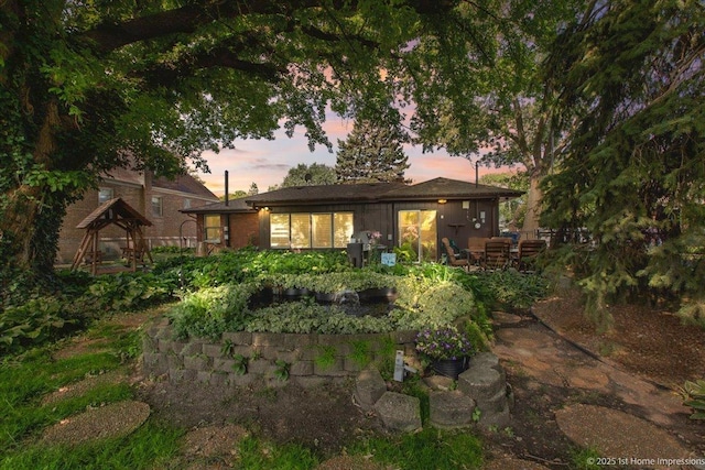 8011 Lawler Ave, Burbank, IL 60459 - rear view of property