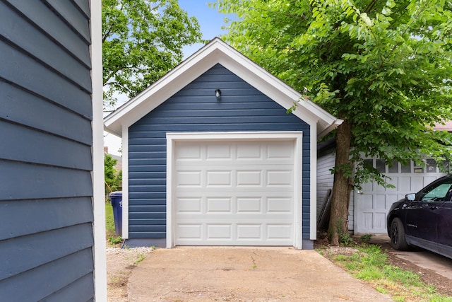 444 Villa St, Elgin, IL 60120 - detached garage with concrete driveway