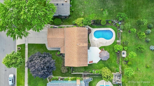 404 Kensington Dr, Mchenry, IL 60050 - drone / aerial view of a pool area