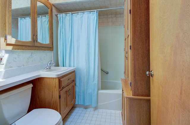 900 Mason Ave, Joliet, IL 60435 - bathroom featuring vanity and shower / tub combo