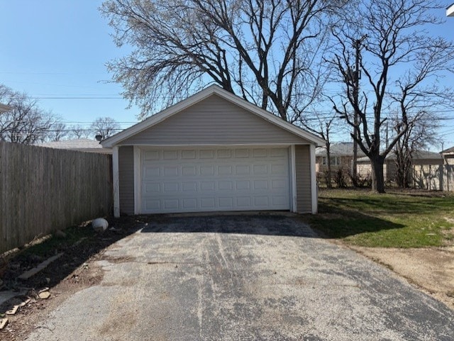 9520 S Sacramento Ave, Evergreen Park, IL 60805 - view of detached garage