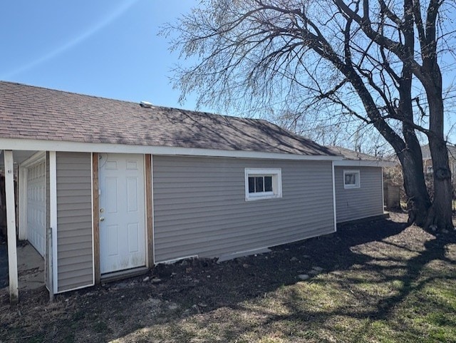 9520 S Sacramento Ave, Evergreen Park, IL 60805 - view of side of property featuring an outdoor structure