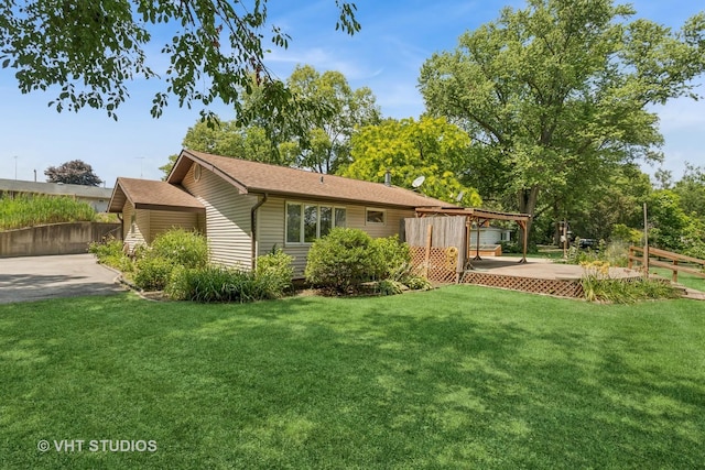 29625 N Readman Ln, Wilmington, IL 60481 - back of house featuring a patio and roof with shingles