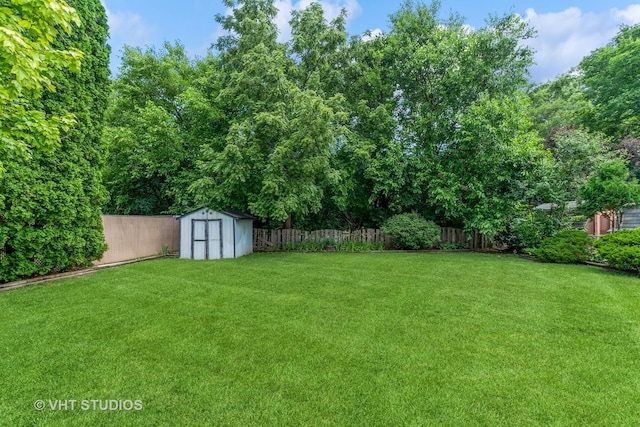 218 Poston Rd, Willow Springs, IL 60480 - fenced backyard with a storage shed
