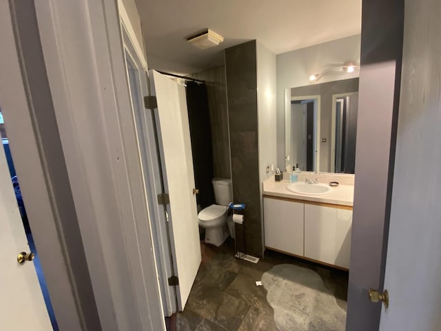 1014 Rockport Dr, Carol Stream, IL 60188 - bathroom featuring vanity and a shower with shower curtain