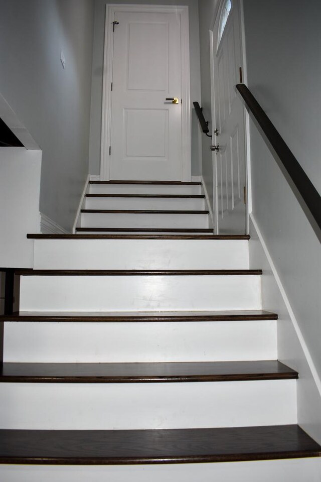 12152 S Union Ave, Chicago, IL 60628 - view of stairs