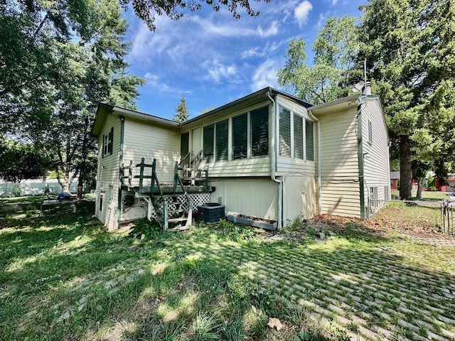 899 Carl Ave, Elgin, IL 60120 - back of house