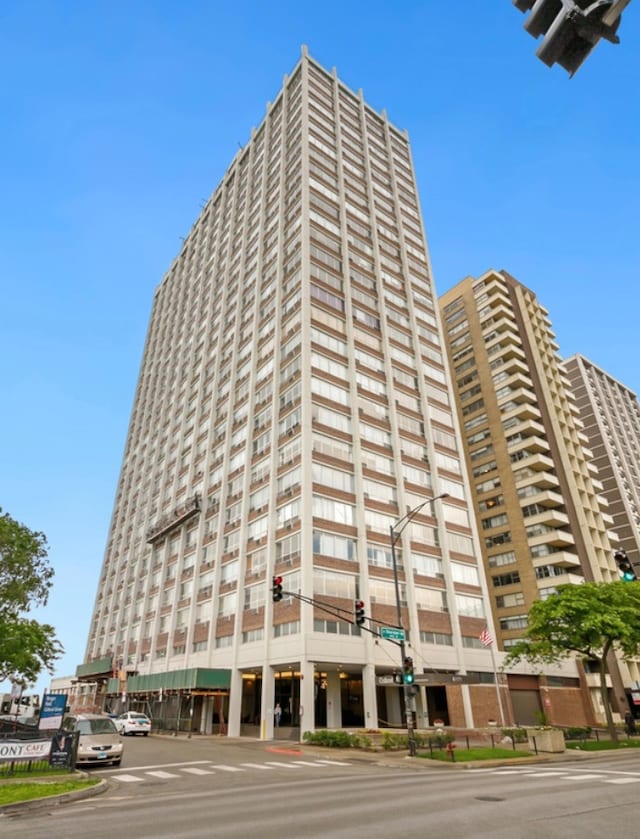 6171 N Sheridan Rd Unit 807, Chicago, IL 60660 - photo 1