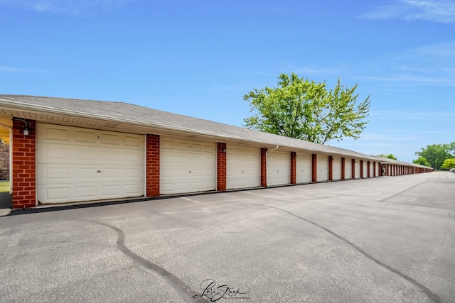 18100 Rita Rd Unit 3B, Tinley Park, IL 60477 - view of garage