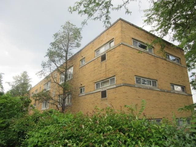 2012 W 111th St Unit 3S, Chicago, IL 60643 - view of building exterior