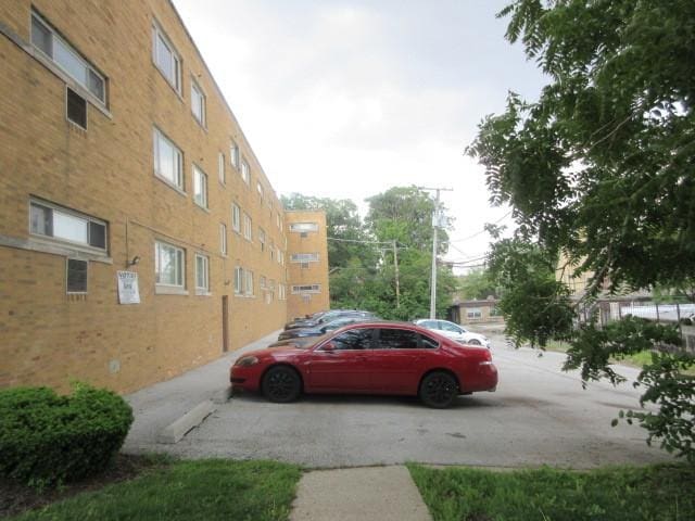 2012 W 111th St Unit 3S, Chicago, IL 60643 - view of parking / parking lot