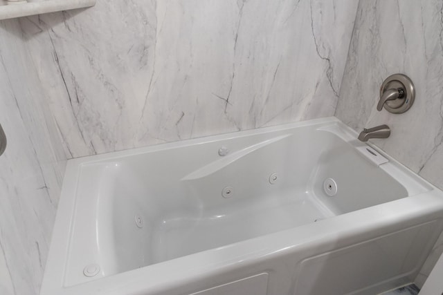 509 Waverly Ave, Streamwood, IL 60107 - full bathroom featuring a tub with jets