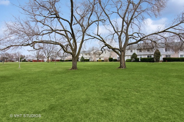 452 Mallview Ln, Bolingbrook, IL 60440 - view of grassy yard featuring a residential view