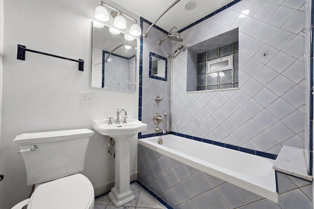 2753 N Spaulding Ave Unit Gs, Chicago, IL 60647 - full bathroom with tiled shower / bath and toilet