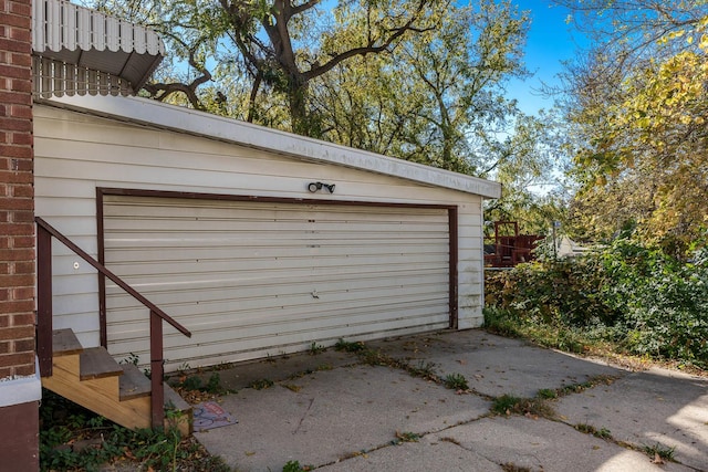 806 S Oak Ave, Freeport, IL 61032 - photo 4