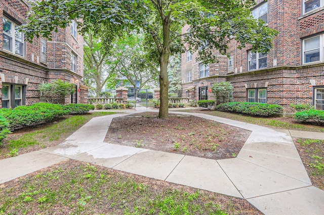 28 S 6th Ave Unit 1D, La Grange, IL 60525 - view of home's community