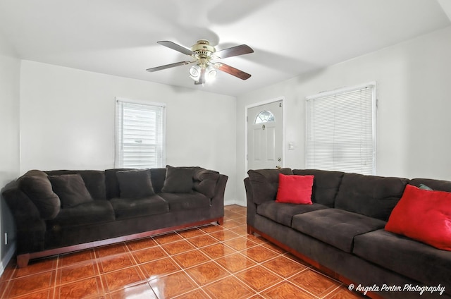 537 Cummings Ave, Waukegan, IL 60085 - photo 5