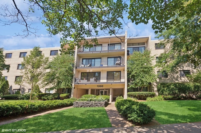 7200 N Ridge Blvd Unit 2C, Chicago, IL 60645 - view of apartment building / complex