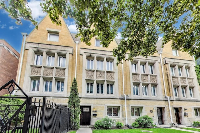 3215 S Calumet Ave, Chicago, IL 60616 - view of building exterior