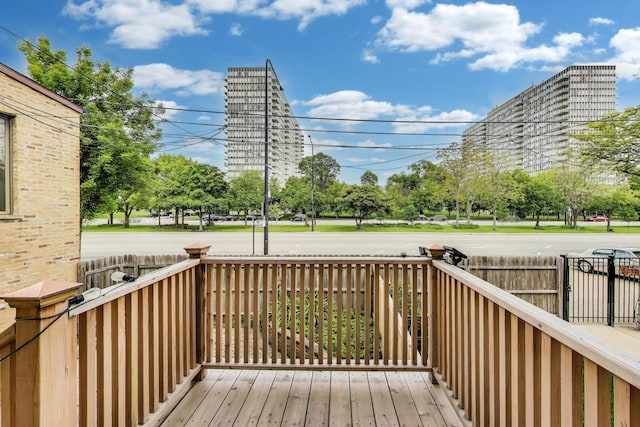 3215 S Calumet Ave, Chicago, IL 60616 - view of wooden deck