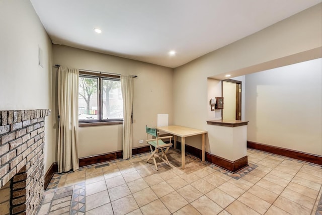 3215 S Calumet Ave, Chicago, IL 60616 - dining room featuring light tile patterned floors and recessed lighting