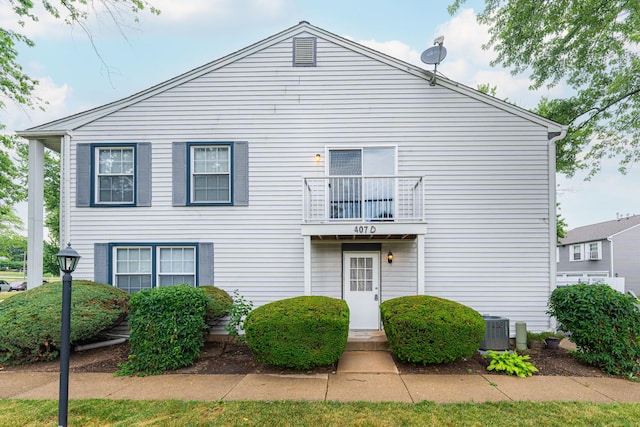 407 James Ct Unit D, Glendale Heights, IL 60139 - view of front of home featuring a balcony