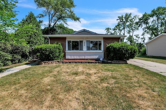 246 Gentry St, Park Forest, IL 60466 - view of front of property featuring brick siding and a front yard