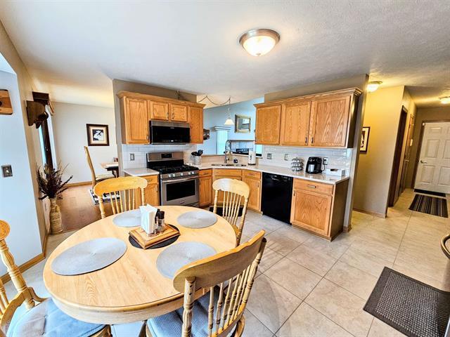 901 Nancys Ln, Belvidere, IL 61008 - photo 11