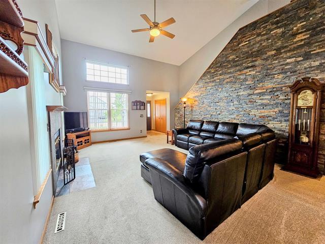 901 Nancys Ln, Belvidere, IL 61008 - photo 4