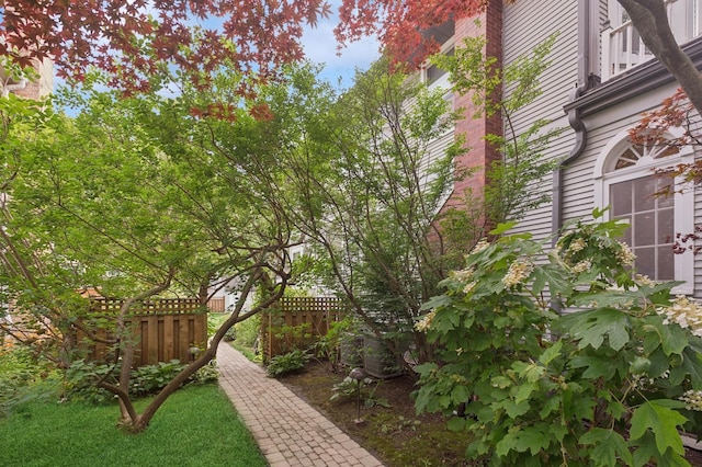 611 Lake Ave, Wilmette, IL 60091 - view of yard